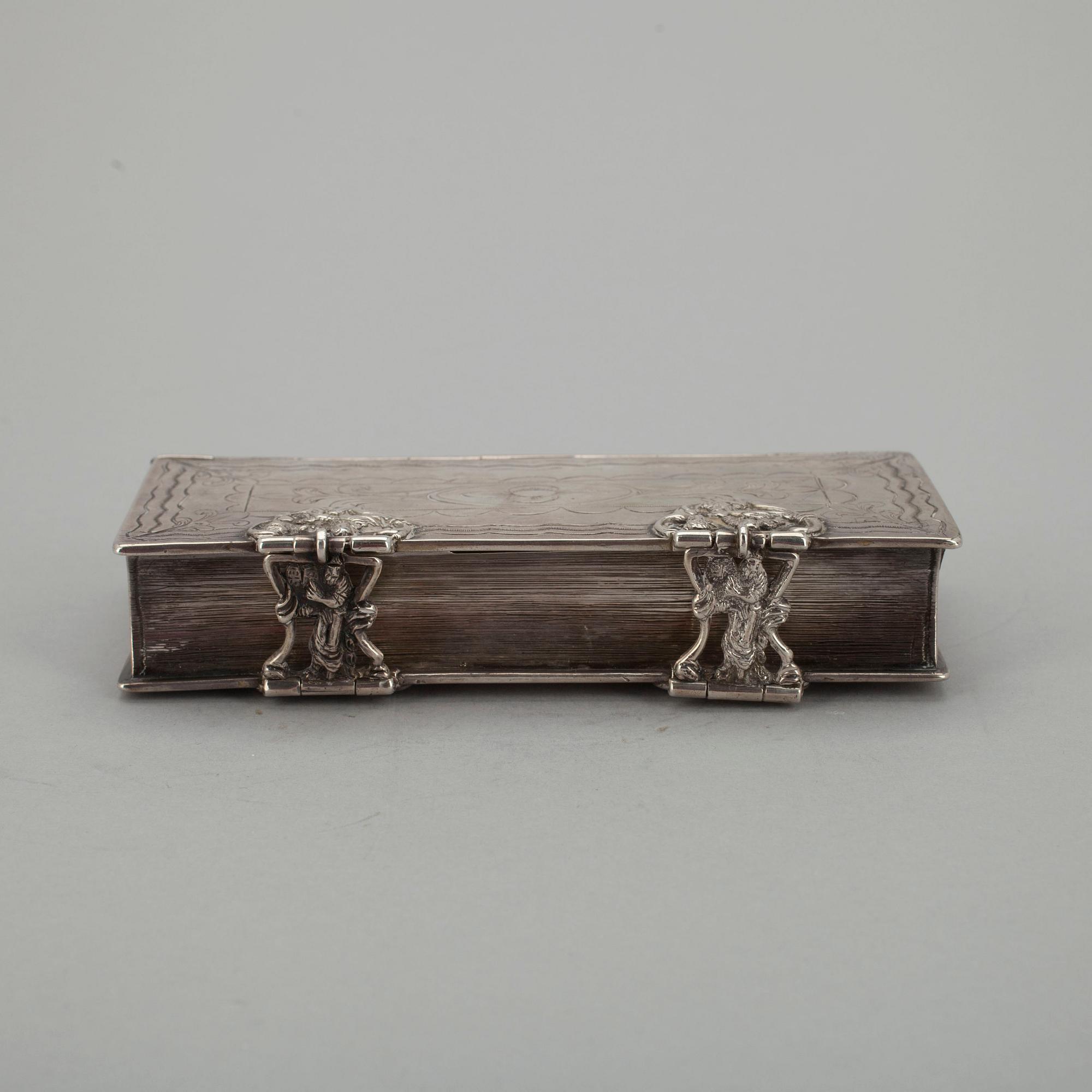 ETUI, silver, sannolikt Mellaneuropa 1800-tal. Vikt 298 g.