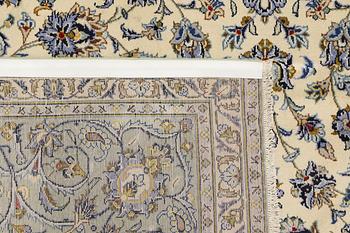 A Keshan carpet, 400 x 273 cm.