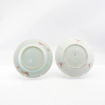 Two Chinese export porcelain plates, China, 18th century.