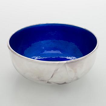 A. Tillander, skål, sterlingsilver och emalj, Åbo 2005.
