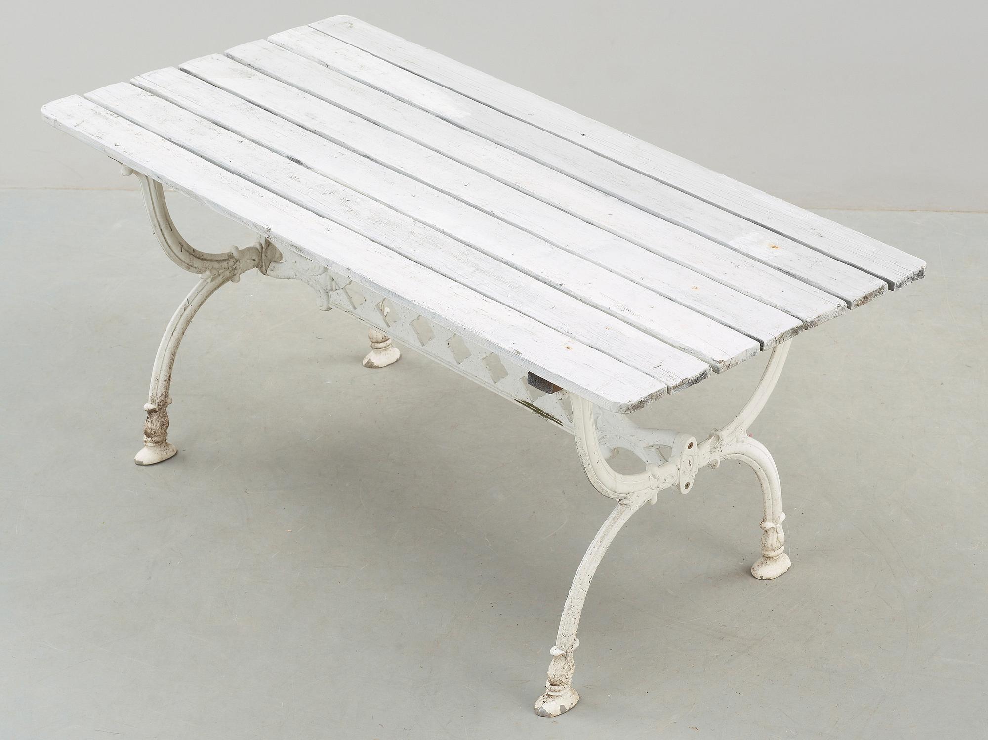 TRÄDGÅRDSBORD, möjligen Byarum, sent 1900-tal.