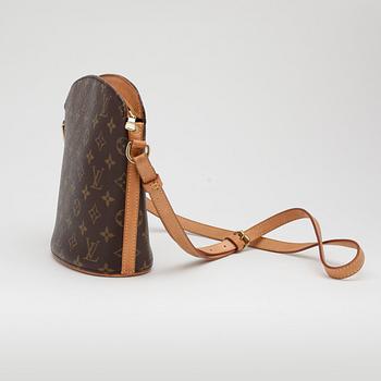 LOUIS VUITTON, axelremsväska, "Drouot".