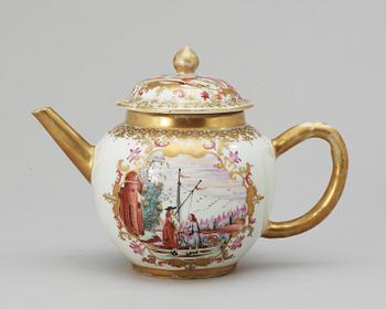 TEKANNA MED LOCK, porslin. Kina Qianlong  (1736-95) efter meissenmodell.
