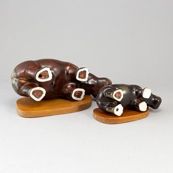 GUNNAR NYLUND, 2 stoneware figurines, Rörstrand.