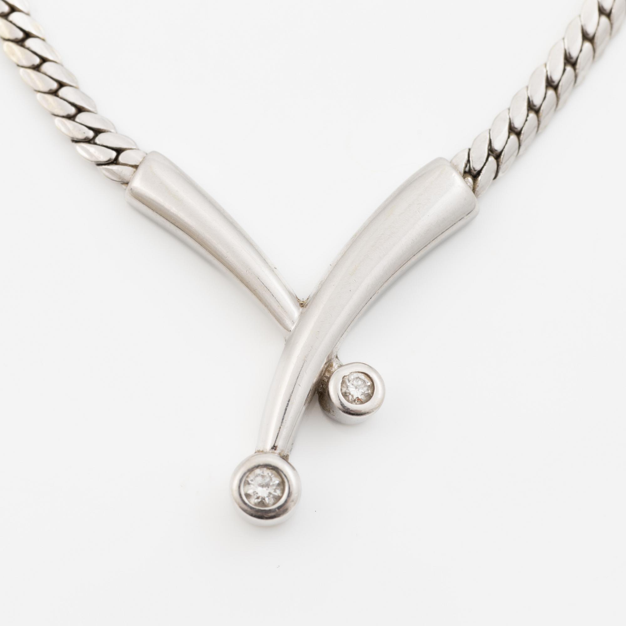 Necklace 9K white gold with brilliant-cut diamonds.
