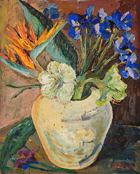 348. Albin Amelin, Stilleben med papegojblommor, iris och vita amaryllis.