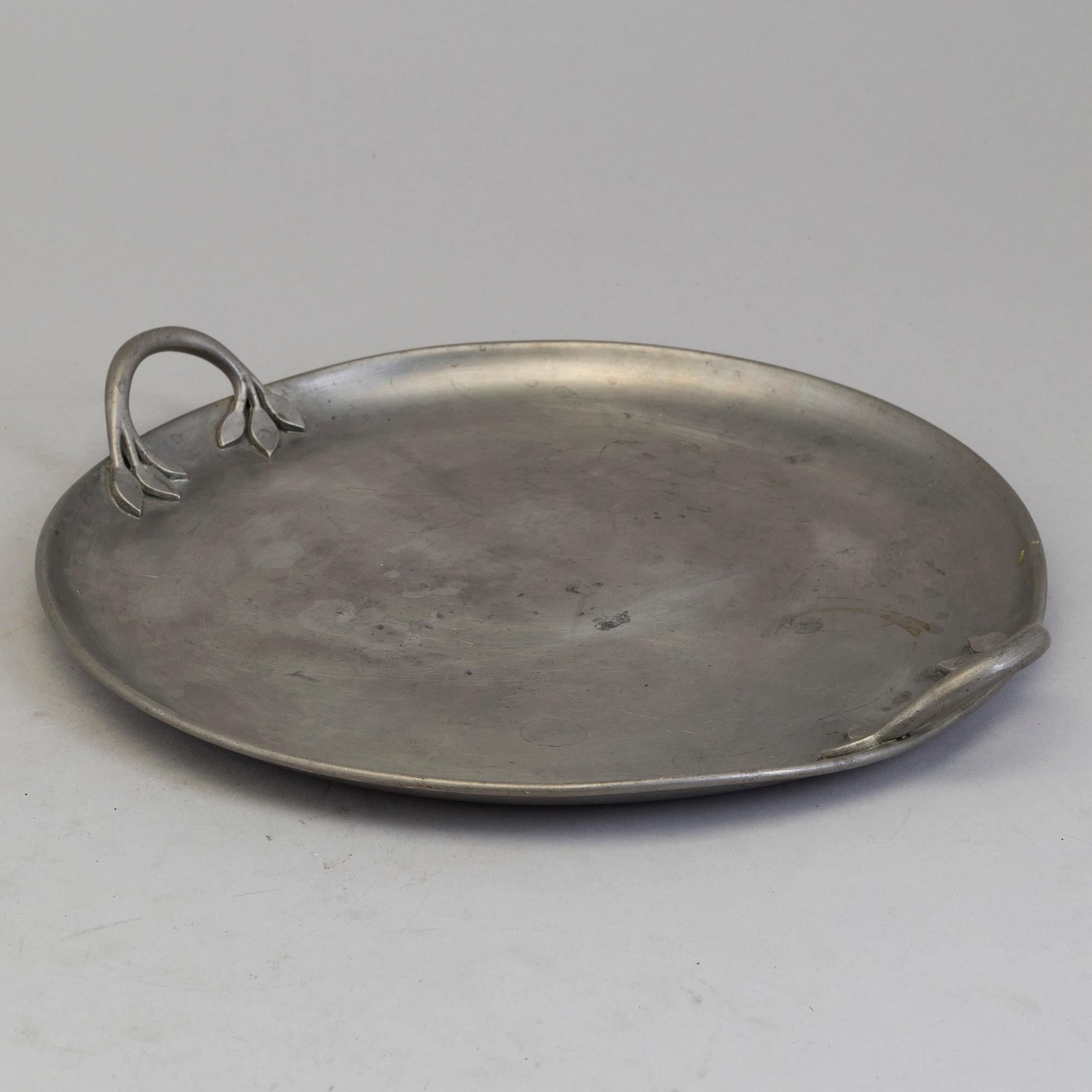 A pewter tray, Firma Svenskt Tenn, Stockholm 1932.