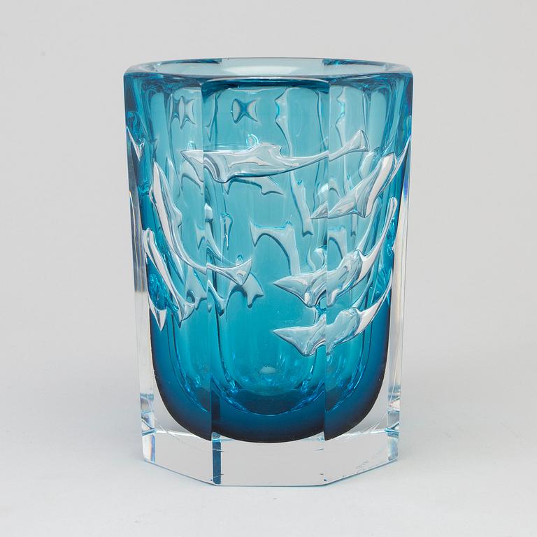 OLLE ALBERIUS, an Orrefors Ariel glass vase, 1990.