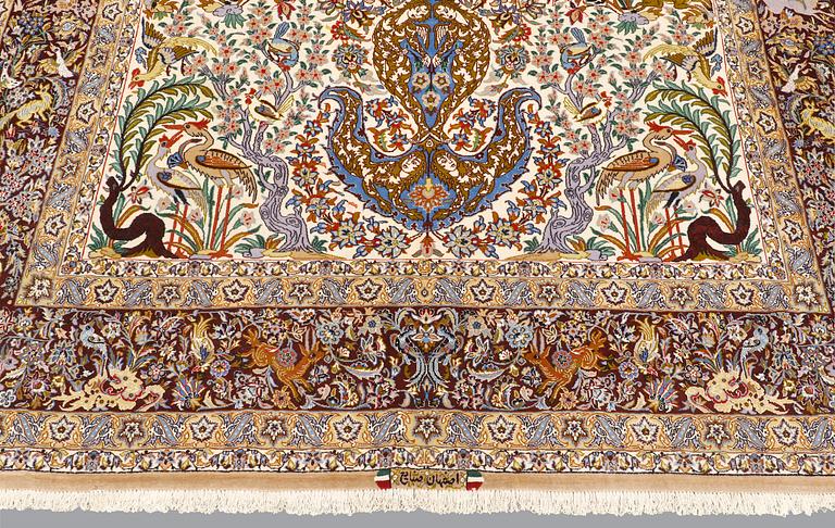 Matta, Figural Isfahan, part silk, Signerad, ca 327 x 208 cm.