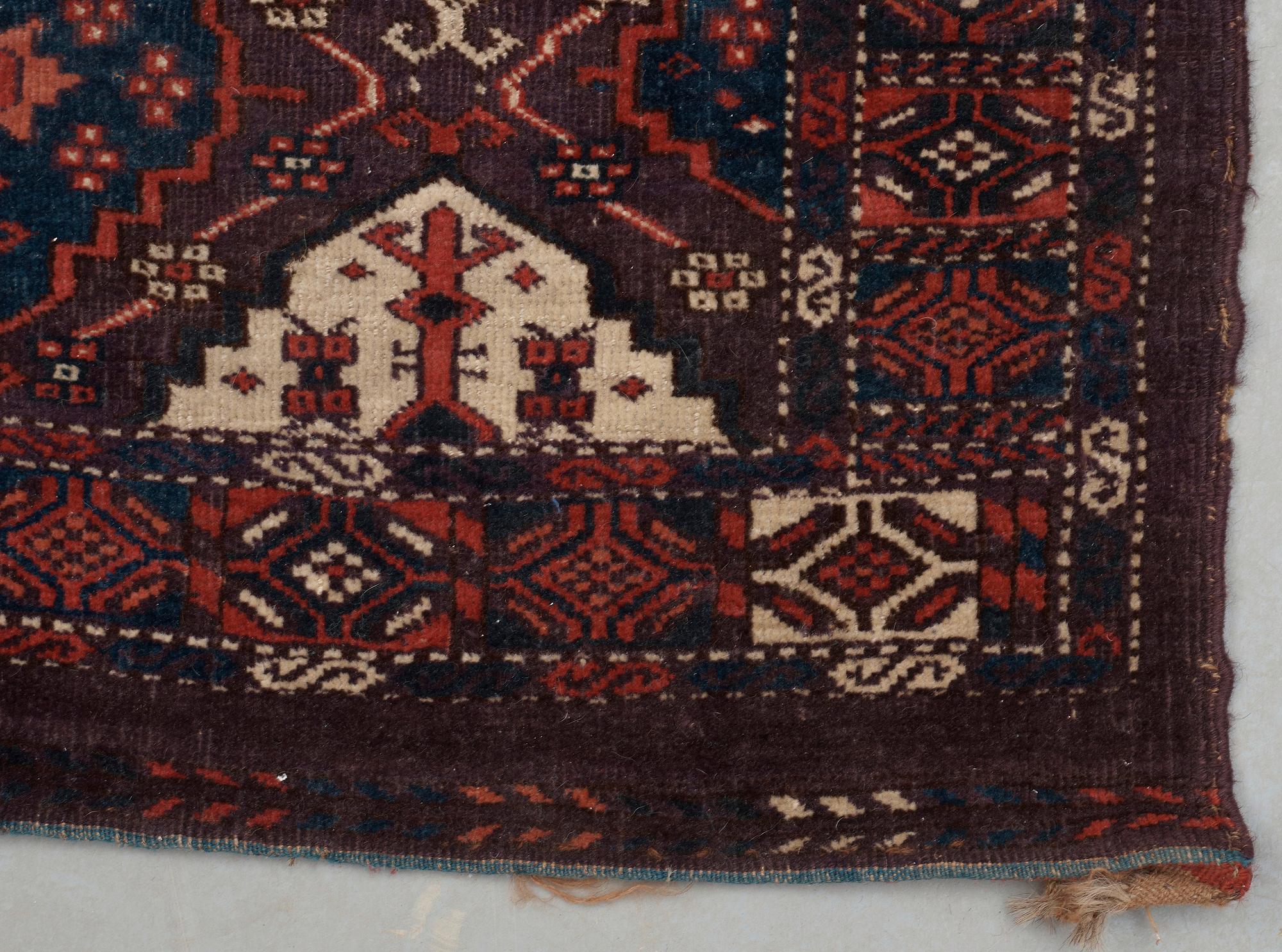 SEMI-ANTIQUE CHODOR CHUVAL. 78 x 118,5 cm.