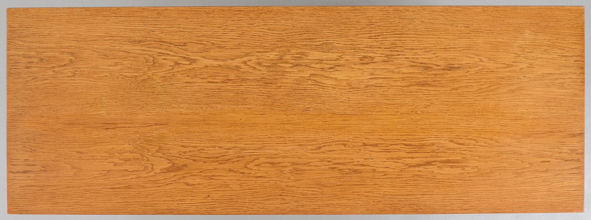 HANS J WEGNER, "Ekollon", skåp, Mikael Lauersen, Danmark 1940-tal.