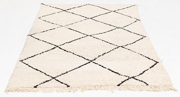 A carpet, Morocco, Beni Ourain, ca 275 x 159 cm.