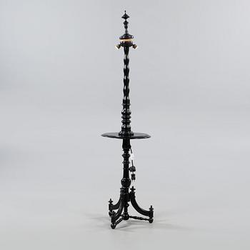 GOLVLAMPA, omkring år 1900.