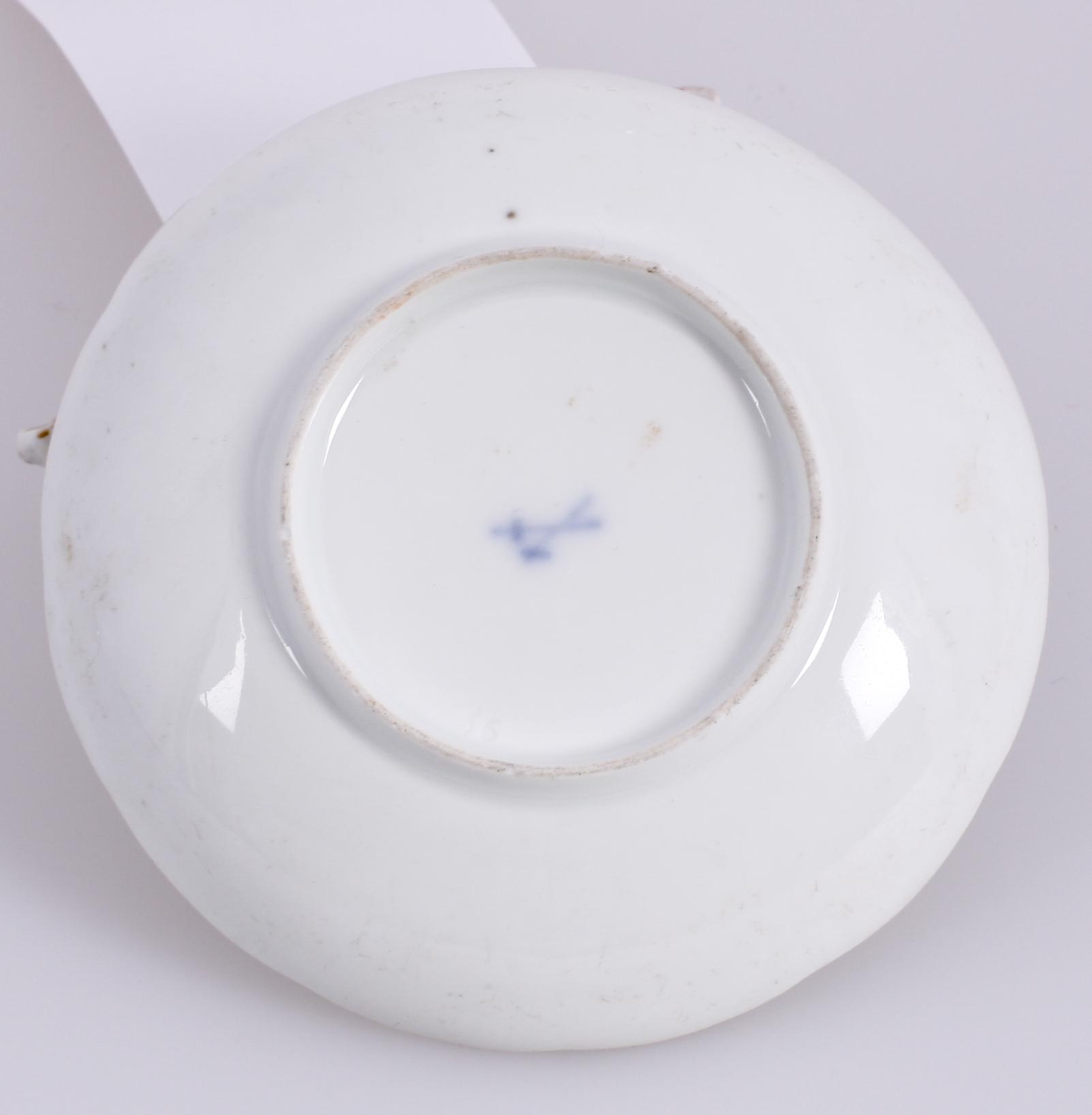 KAFFEKOPP MED FAT, porslin, Meissen, 1700-tal.