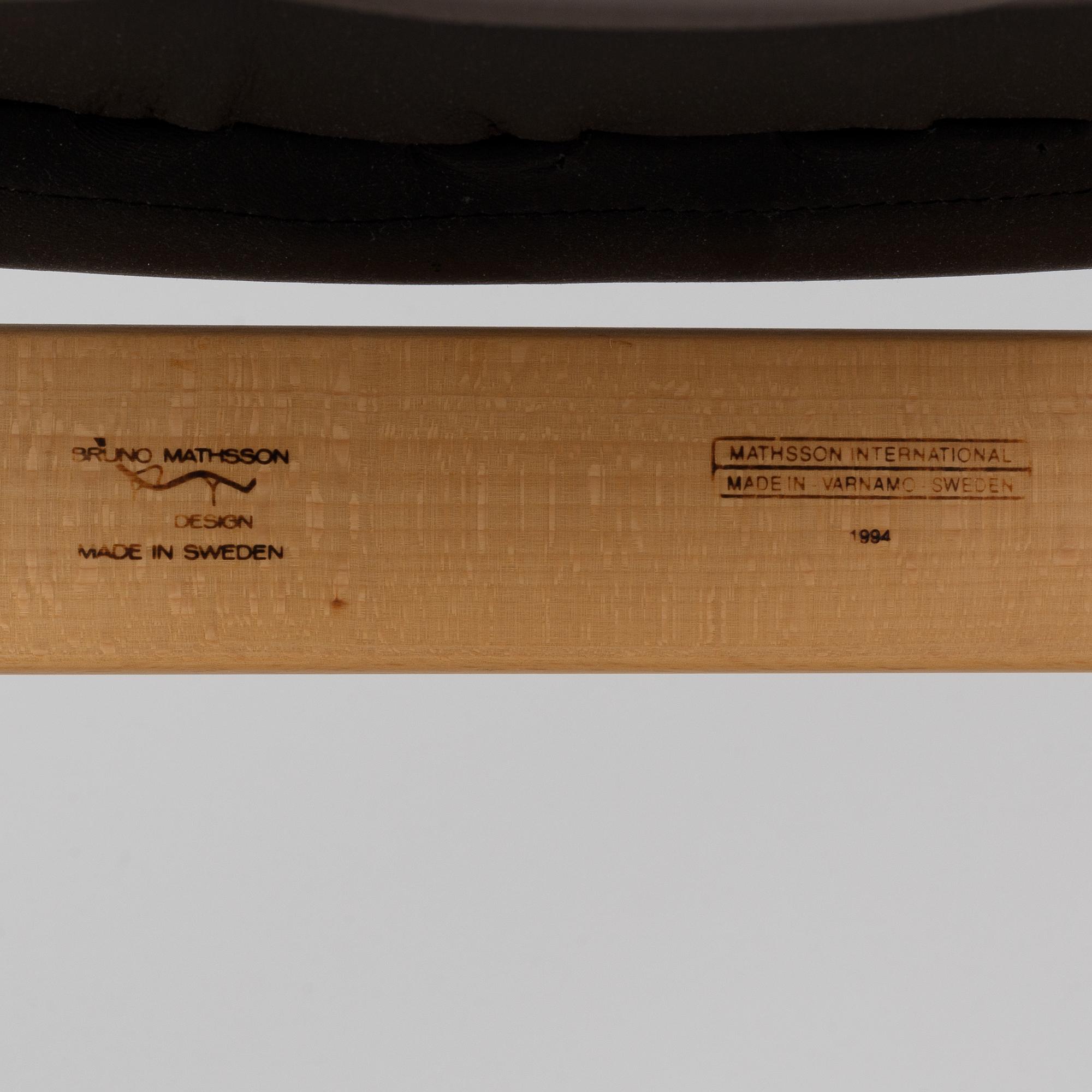 Bruno Mathsson, a set of four arm chairs, "Minette"/"Mi 423". Mathsson International AB, 1970s.