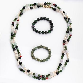 Necklace and bracelets, 2 pcs, jadeite, cultured pearls, and ruby zoisite.