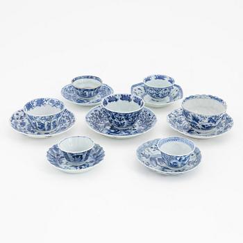 A group of seven cups with saucers, Qing dynasty, Kangxi (1662-1722).