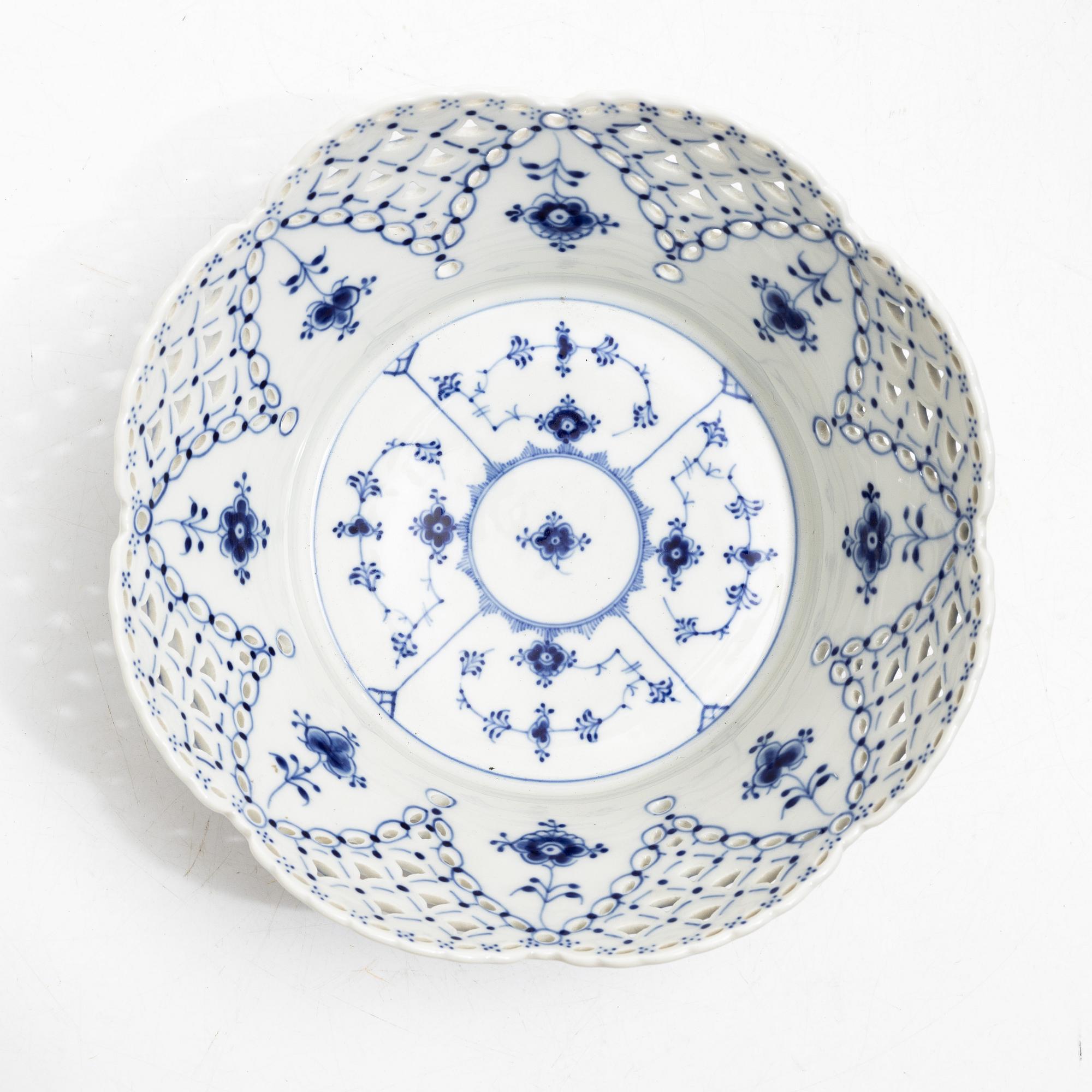 Royal Copenhagen, A "Musselmalet full lace" (blue fluted full lace) porcelain chestnut bowl, model 1061, 1969-73.
