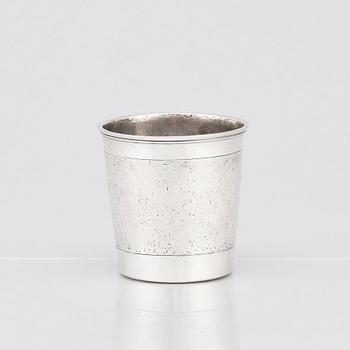 An early 18th century silver beaker, no makers marks.