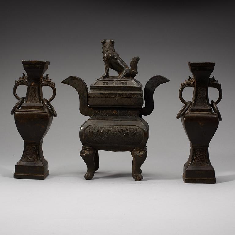 A three piece altar garniture, Ming dynasty (1368-1644).