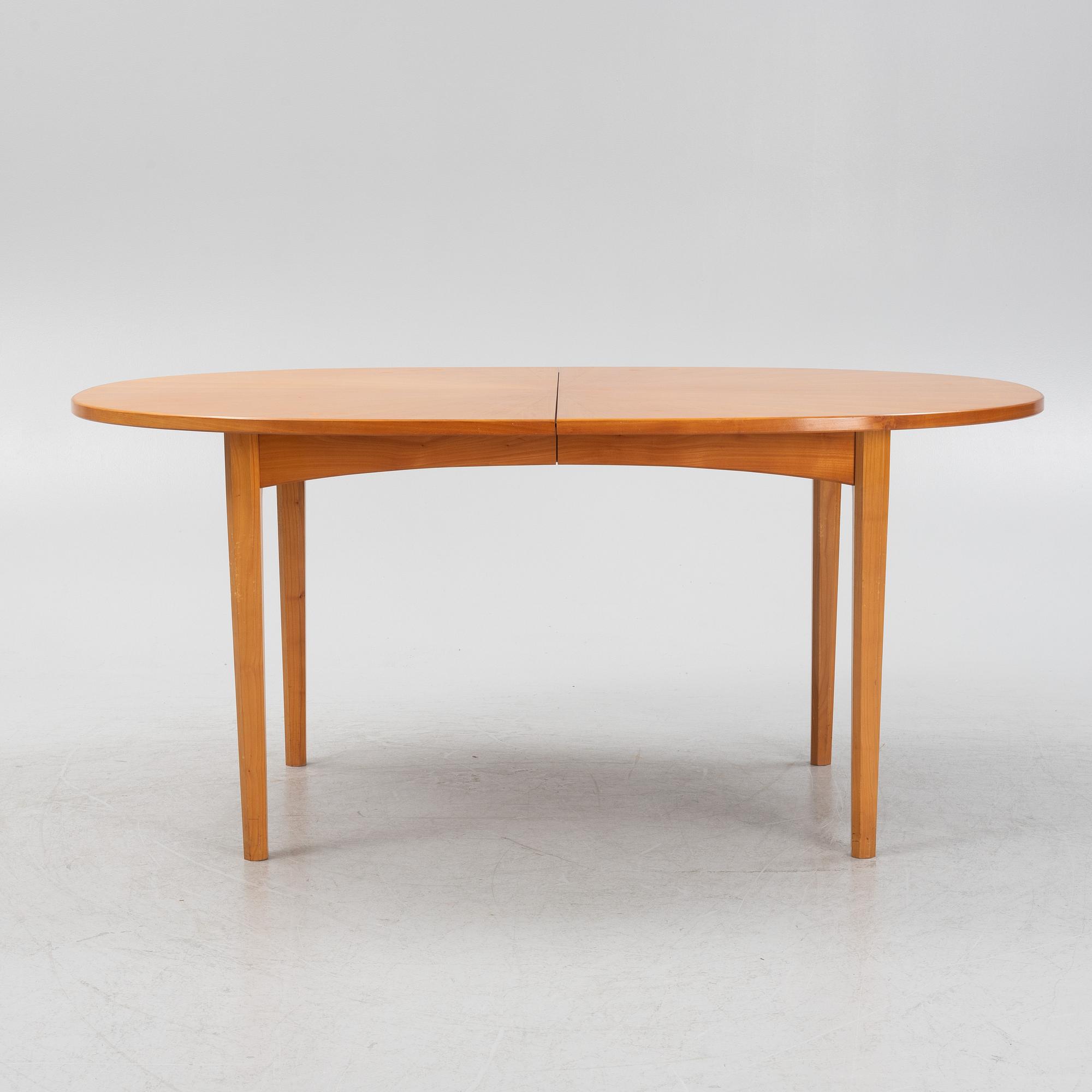 Carl Östergren, matgrupp, 6 stolar och matbord, utförda av snickarmästare David Sjölinder omkring 1962.