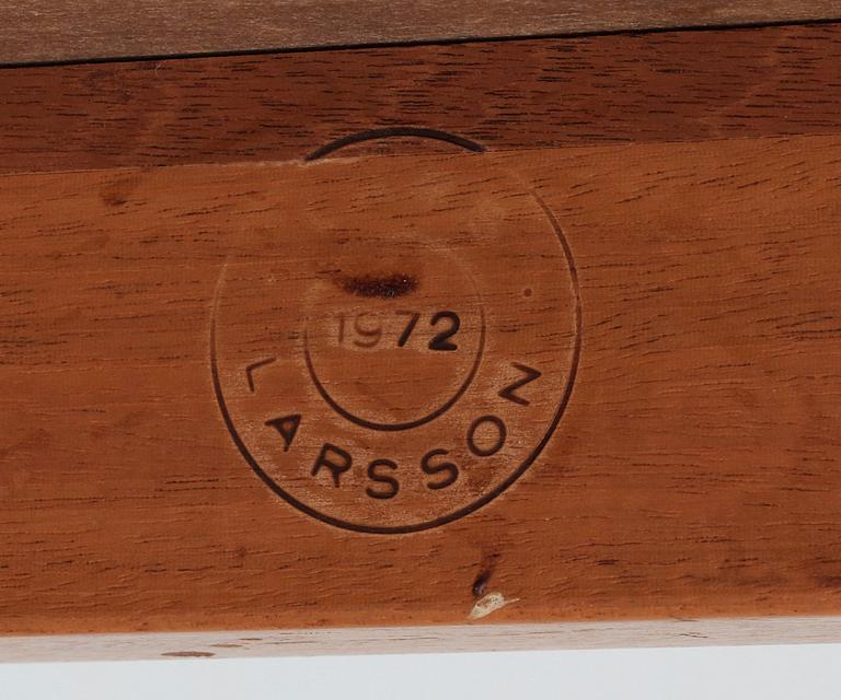 SOFFBORD, skivan signerad Bror Marklund. Brännmärkt 1972 á tergo.