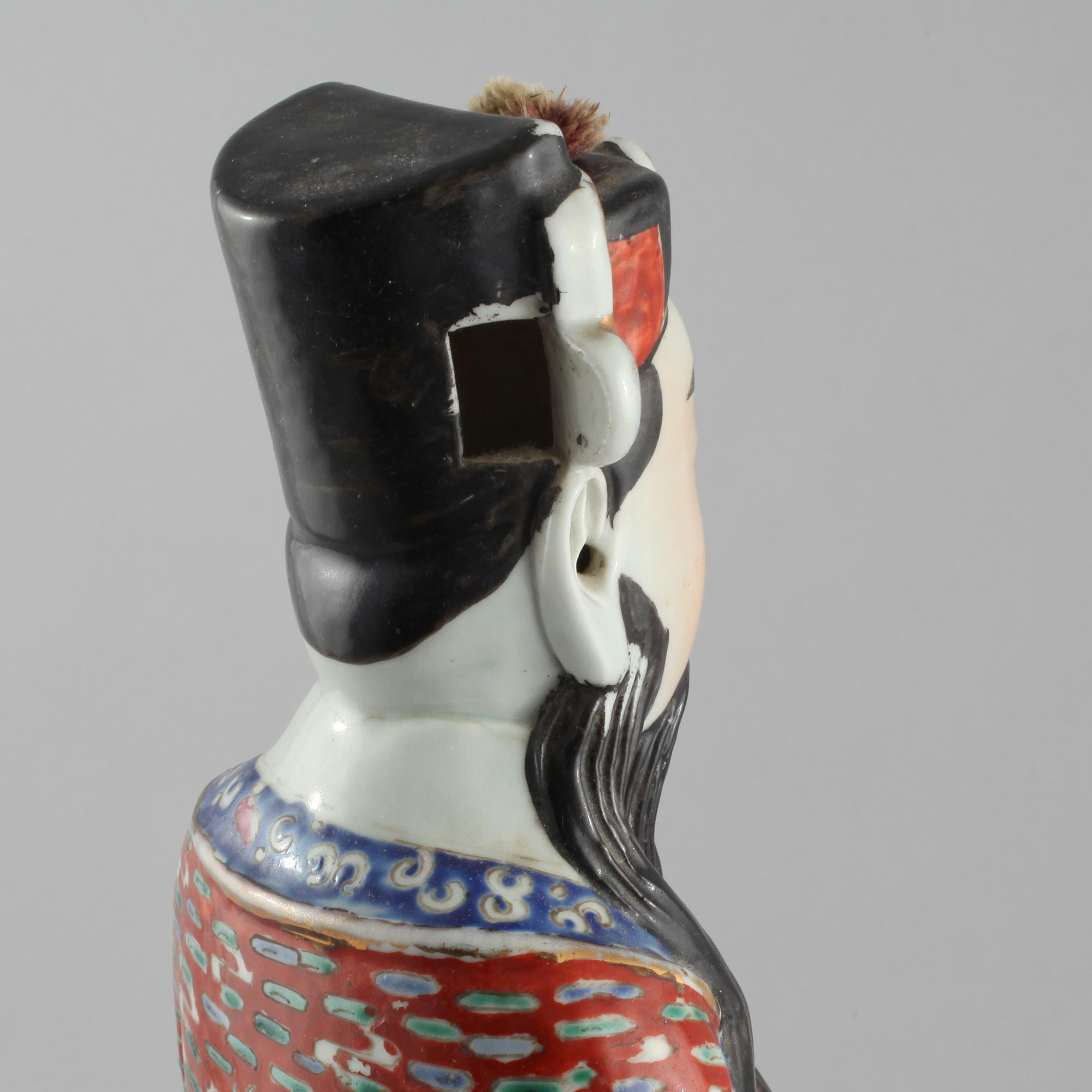FIGURIN, porslin, Kina, omkring 1900-talets mitt.