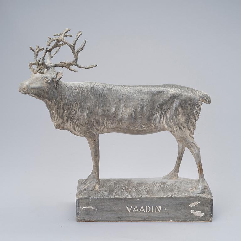 ANTON RAVANDER, veistos, kipsiä ja metallia, massasigneerattu Anton Ravander-Rauas 1935.
