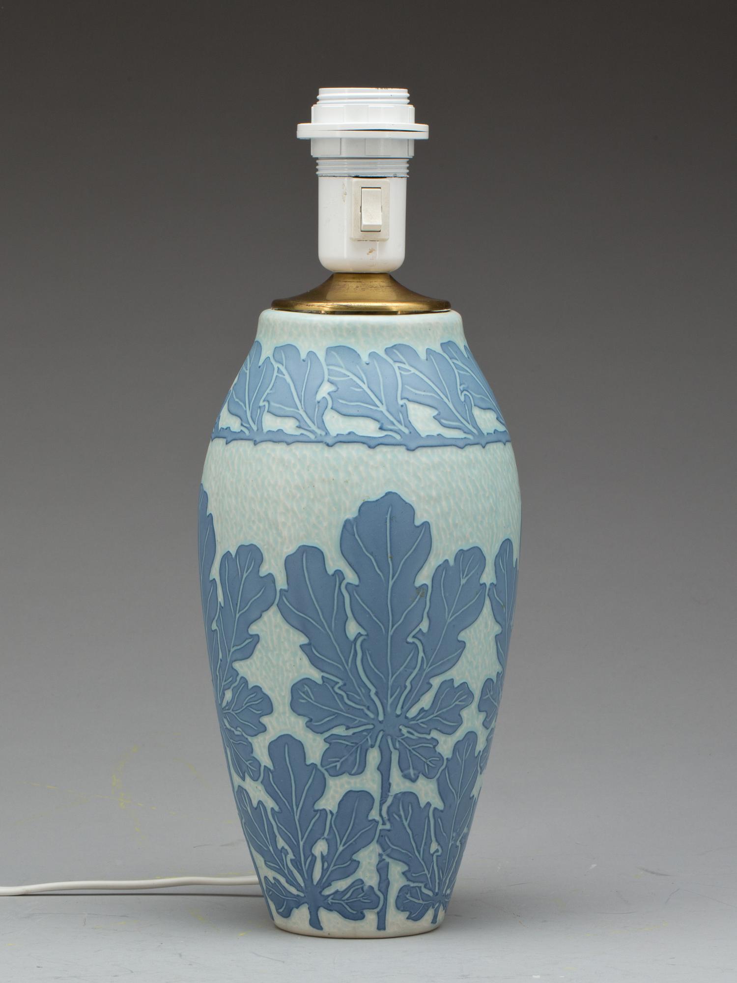 VAS/BORDSLAMPA, flintgods. Jugend. Josef Ekberg, 1919. Gustavsberg.