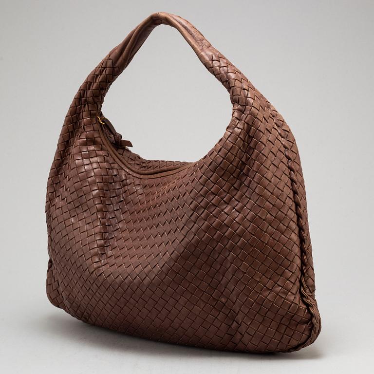 BOTTEGA VENETA, a 'Veneta' bag.