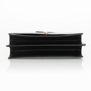 Louis Vuitton, a 'Grenelle' bag.