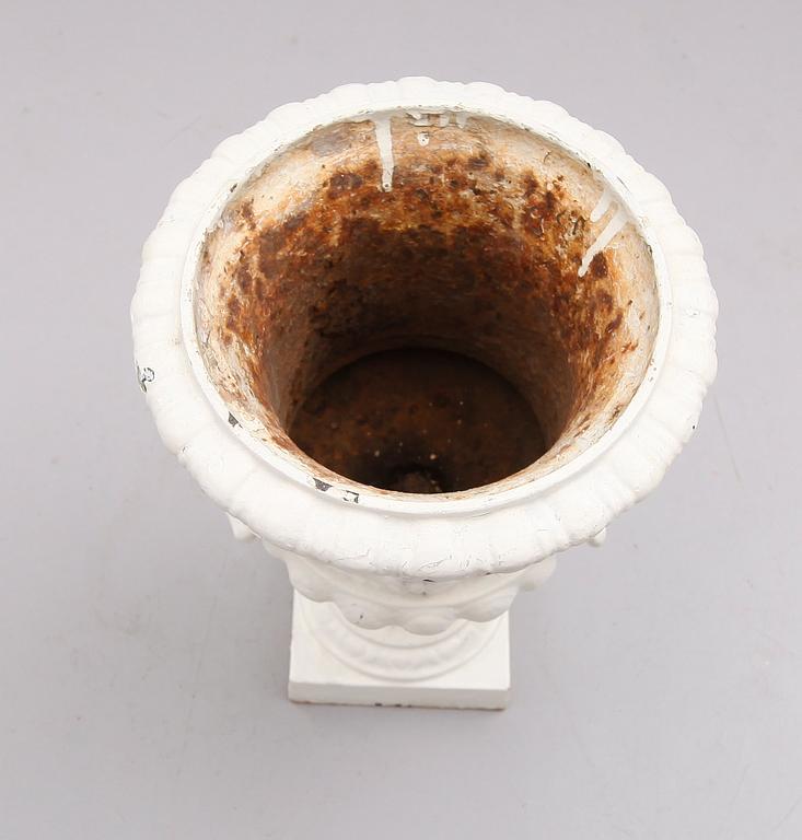 TRÄDGÅRDSURNA, gjutjärn, tidigt 1900-tal.