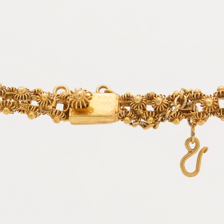 GOLD NECKLACE 14K gold, 28,0 g, approx 44 x 0,5 cm.