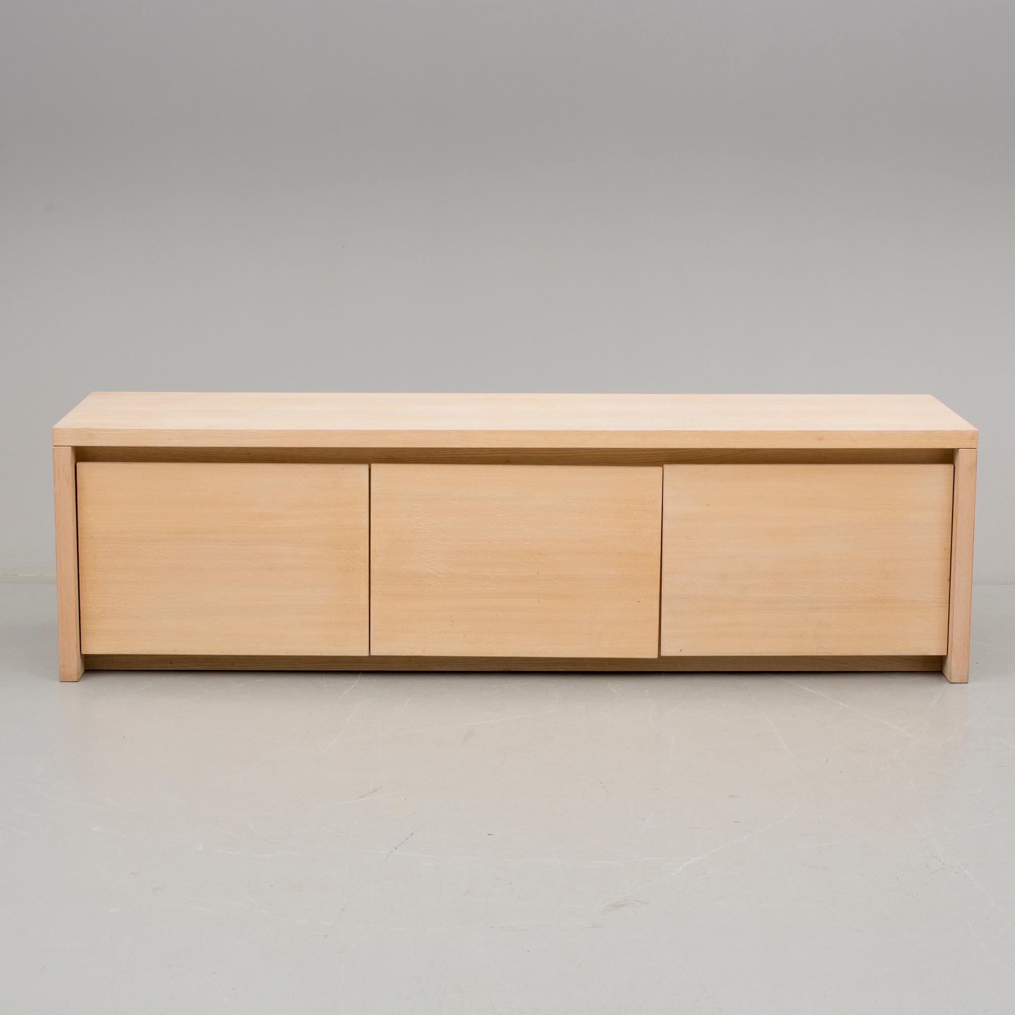 BÄNK, Formgiven av Claesson, Koivisto, Rune, 2000-tal.