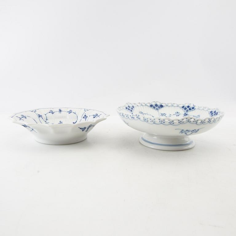 Service pieces 9 pcs "Musselmalet" mostly full lace Royal Copenhagen Denmark 20th century porcelain.