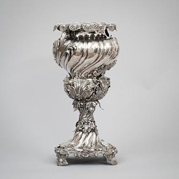 PRAKTPOKAL, silver, Gustaf Möllenborg, Stockholm 1847. Vikt c:a 3.000 g.
