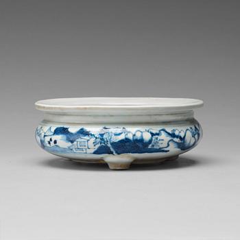 A blue and white censer, Qing dynasty (1644-1912).