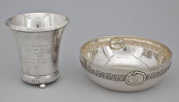 SKÅL samt BÄGARE, silver, bla Guldsmeds AB i Stockholm, 1933. Tot vikt ca 675g.