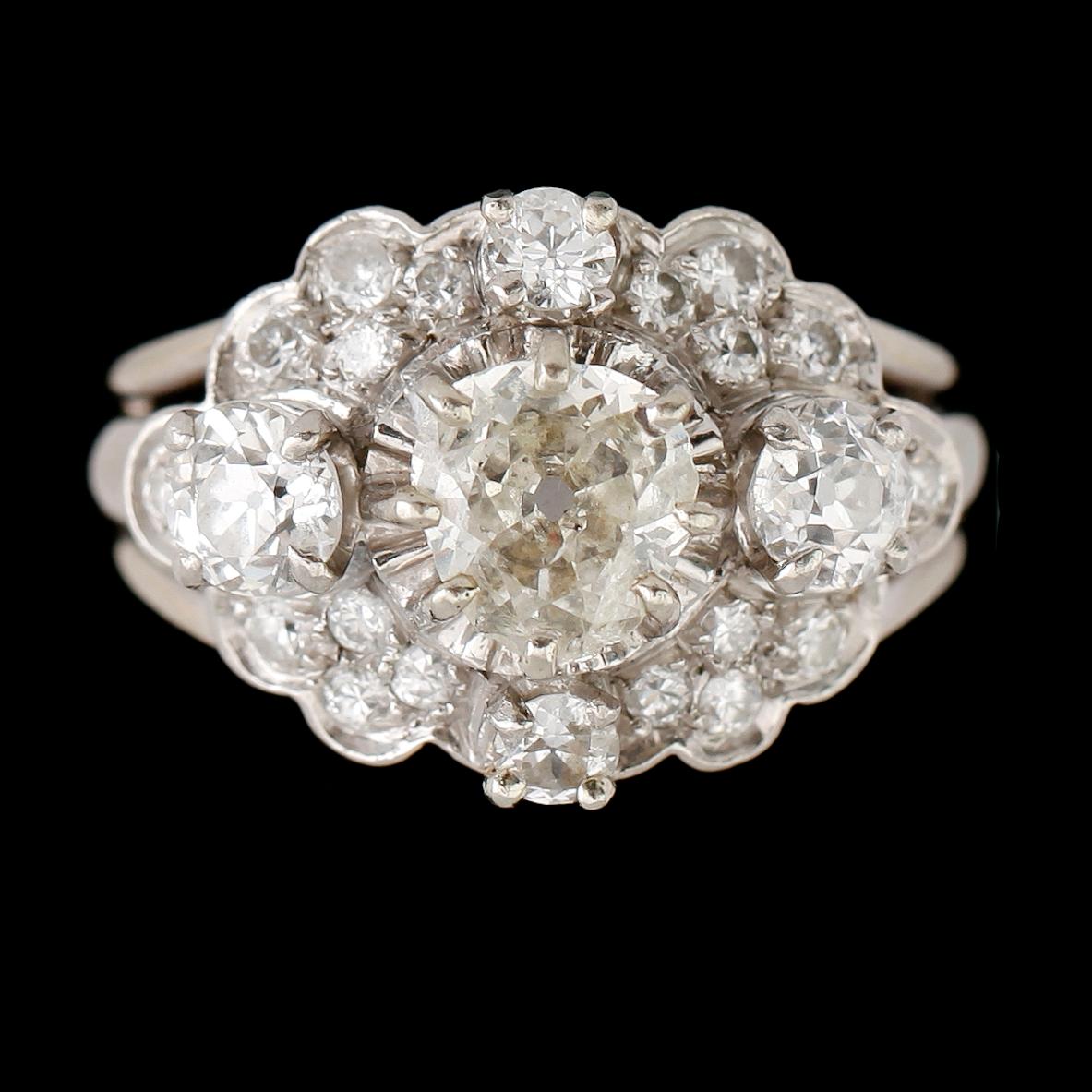 RING, 18 k vitguld, diamanter tot ca 2.50 ct.