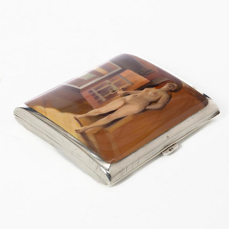 Cigarette case, silver, with a motif of Anders Zorn's "Flickan på loftet" from 1905 in enamel.
