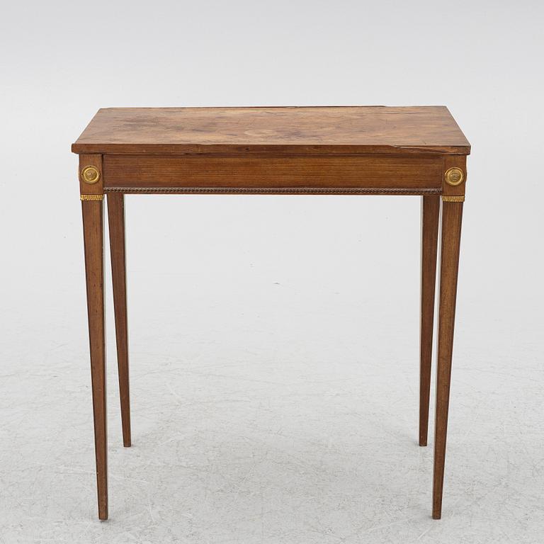 A late Gustavian table, circa 1800.