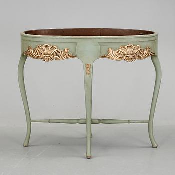 BLOMBORD, rokokostil, 1900-talets första hälft.