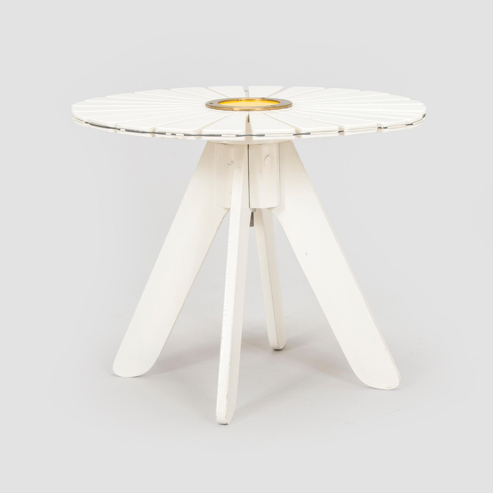 Alvar & Aino Aalto, trädgårdsbord, "Aurinko-serien" för Artek 1960/70-tal.