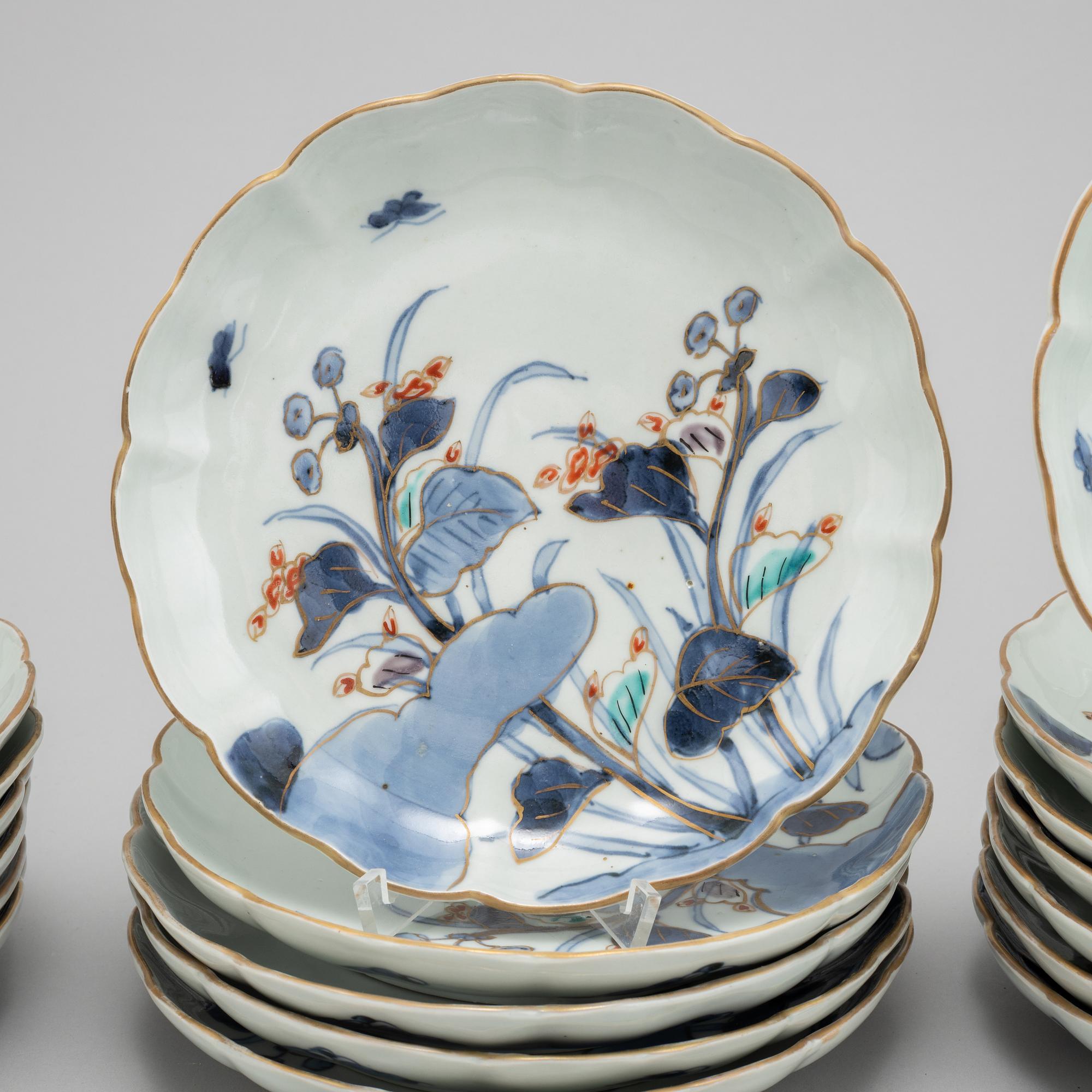 A set of 19 Japanese porcelain plates Meiji period 1868 1912 Bukowskis