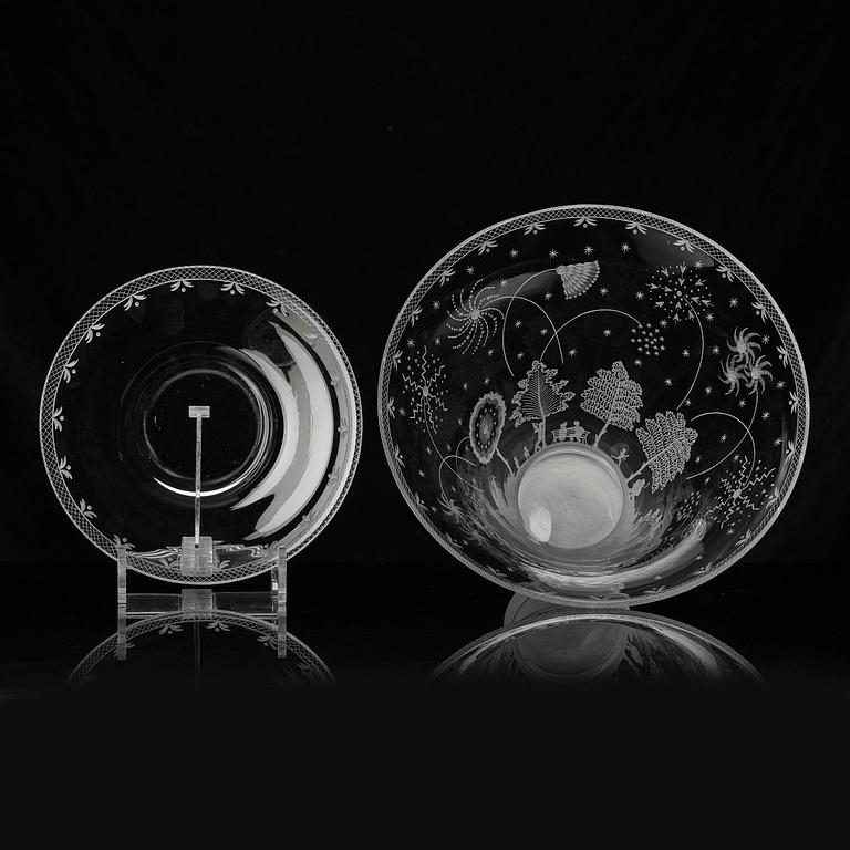 Edward Hald, a Swedish Grace "Fyrverkeri" (Fireworks) engraved glass bowl with a plate, Orrefors, Sweden, 1925, model 248.