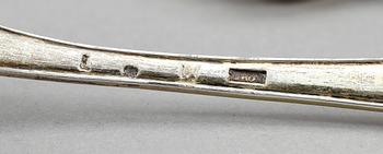 BESTICK 4 st, silver, tot vikt, (inkl träskaft), 54 gram. Gräddslev troligen utförd av Erik Bratt, omkring 1700/1800.