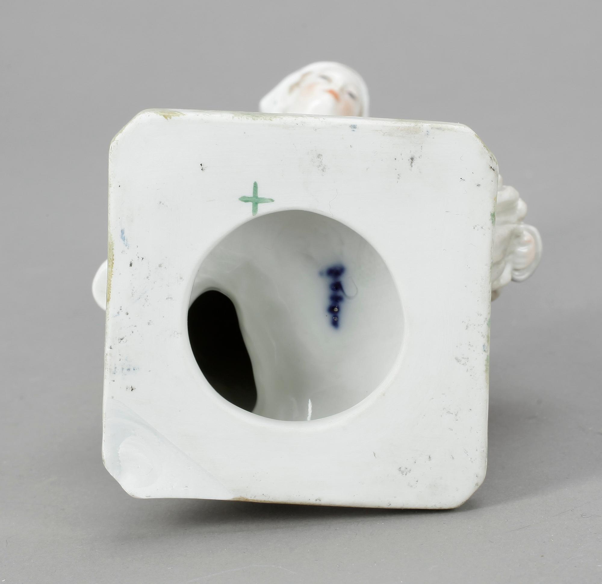 FIGURIN, porslin, Berlinliknande märke, omkr år 1900.