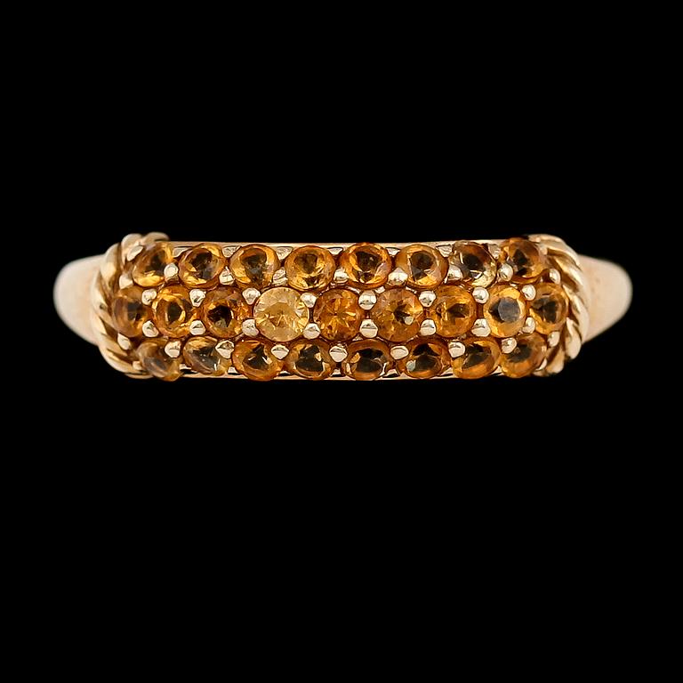 RING, 10K guld och citriner. Total vikt ca 2 g.