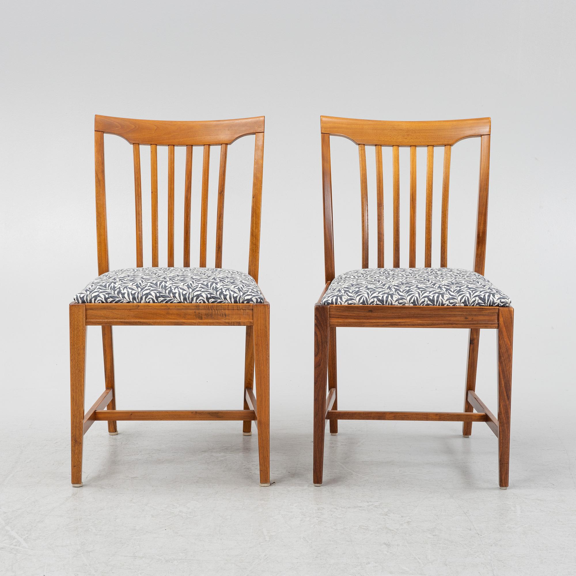 Svante Skogh, eight 'Vindö' chairs, Balders Snickeri, Vaggeryd, Sweden, second half of the 20th century.