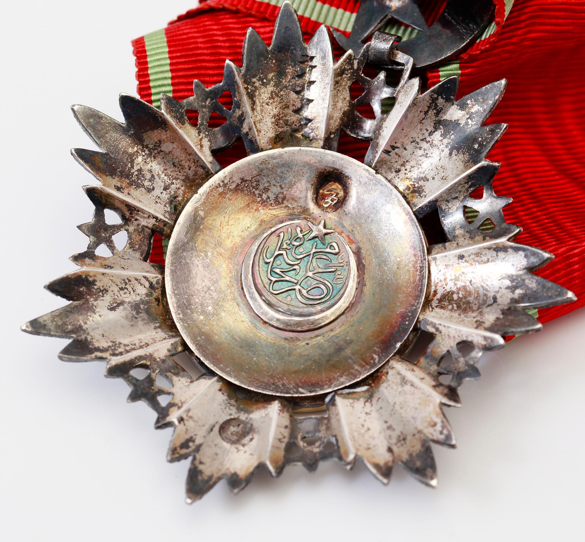 KRASCHAN, Medjijorden, silver och emalj, Turkiet före 1923. Vikt ca 34 gram.